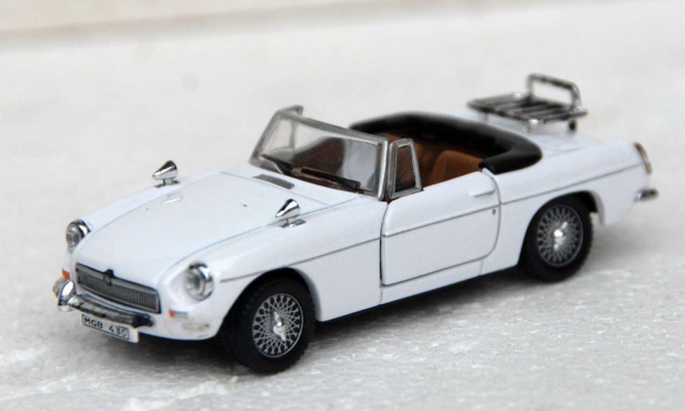 Hongwell   - MGB Cabriolet - Scale 1:43 thumbnail 1