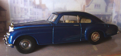 Matchbox Dinky model image dy-13b