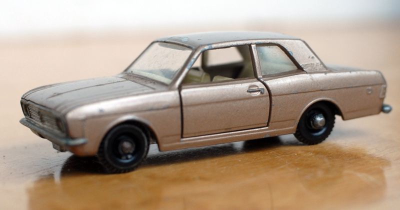 Matchbox   - Ford Cortina image 1
