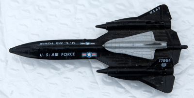Model image b