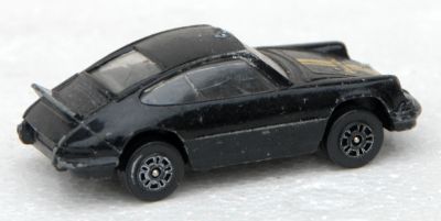 Model image r