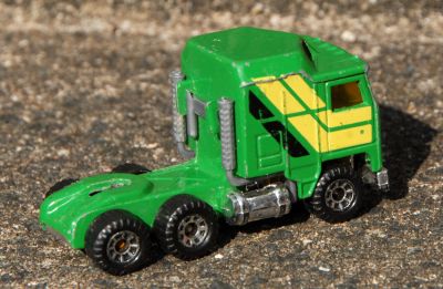 Model image r