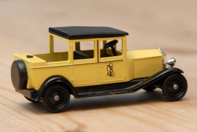 Model image r