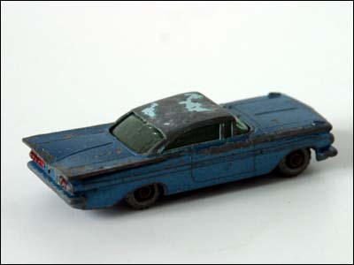Model image r