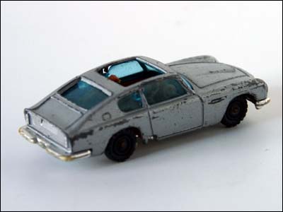 Model image r