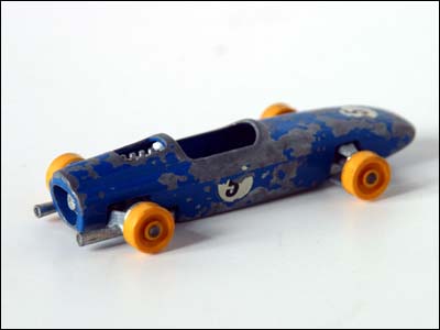 Model image r