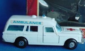 Matchbox  Mercedes Benz   Binz   Ambulance  - No.K-63-